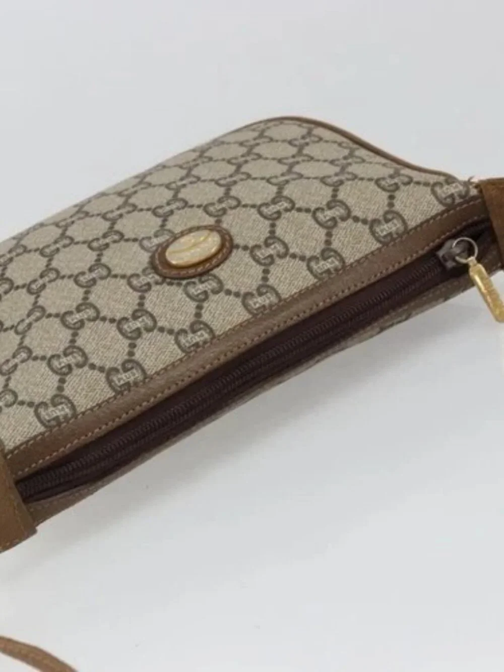 GUCCI GG Plus Supreme Shoulder Bag PVC Beige Gold Auth ka3460